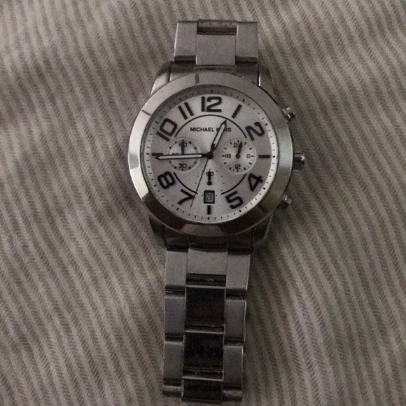 Watch - Picture 1 of 3